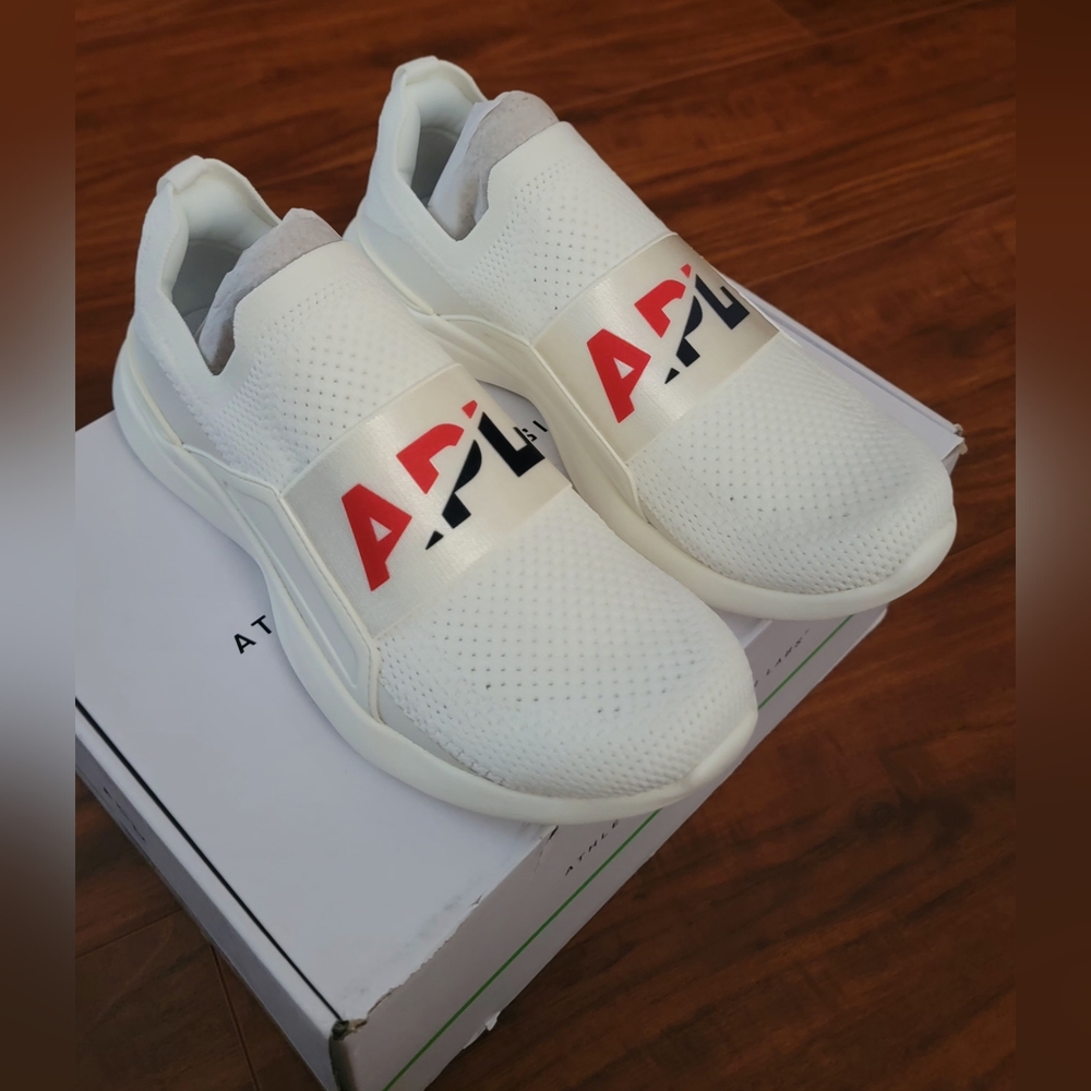 APL TechLoom Bliss, Ivory/Red/ Navy, Women's Size 7